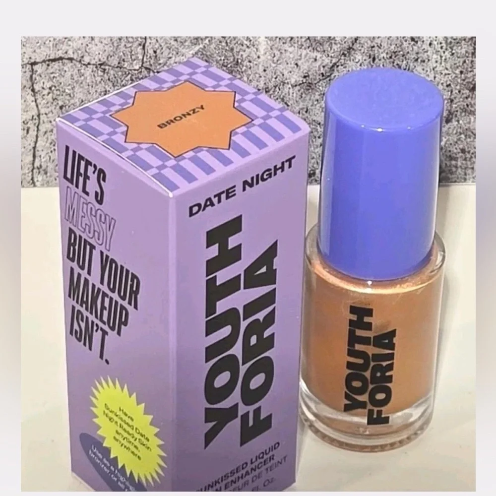 NEW Youth Foria Date Night Sun-kissed Liquid Skin Enhancer in Color Bronzy